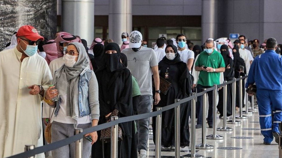 Queues at a vaccine centre in Kuwait